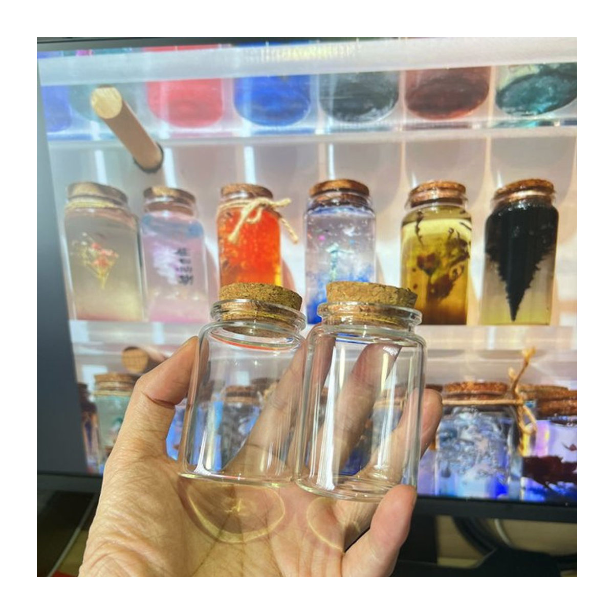 12 Stück transparente Wunschglasflaschen aus Glas mit Korkverschluss, 80 ml, Durchmesser: 4,7 cm, Höhe: 7 cm - Bild 1