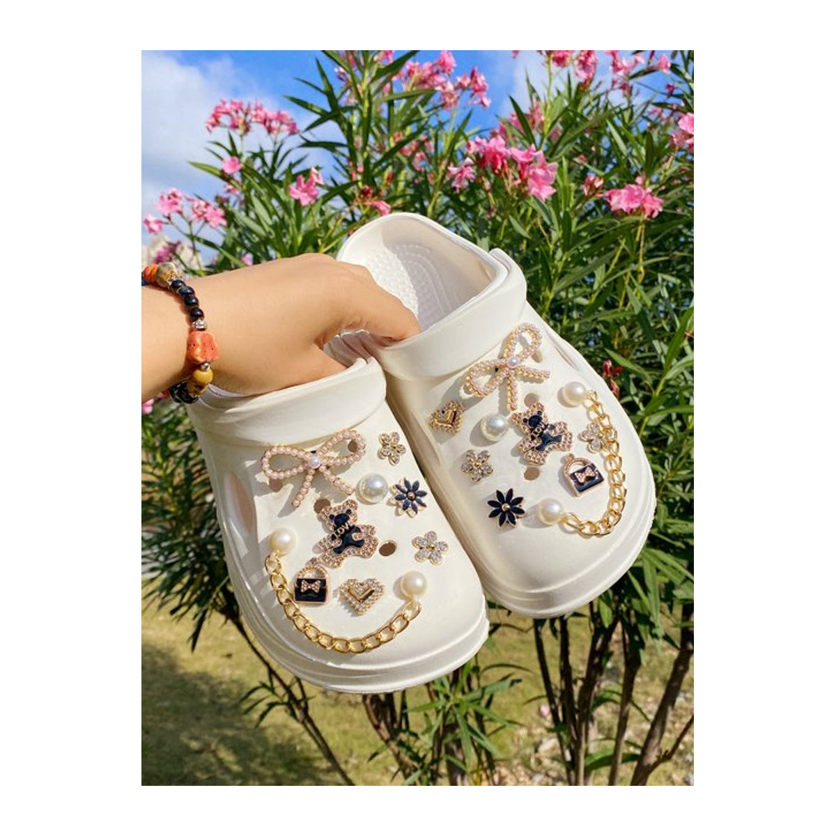 18er Set Lovexx DIY-Dekorationsartikel mit Bär, Herz, Blume und Schmetterling in Rosa und Weiß aus Kunststoff mit Strass-Effekt - Bild 1