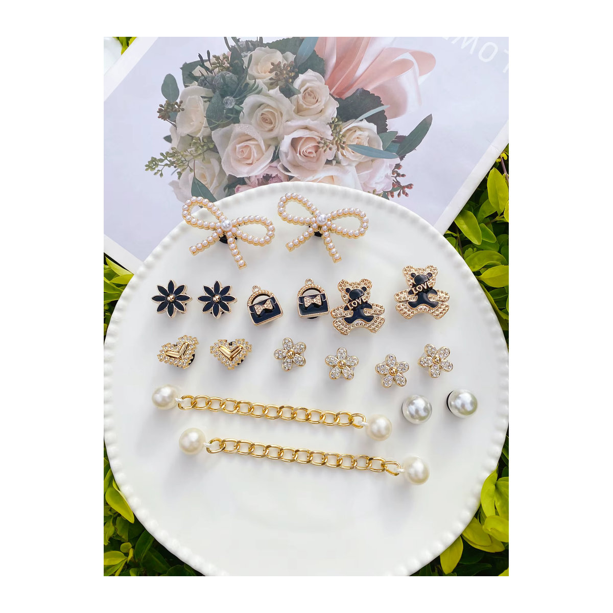 18er Set Lovexx DIY-Dekorationsartikel mit Bär, Herz, Blume und Schmetterling in Rosa und Weiß aus Kunststoff mit Strass-Effekt - Bild 4