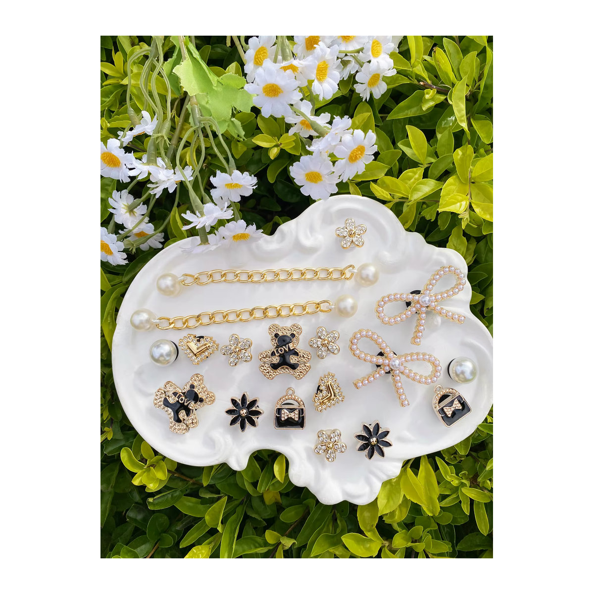 18er Set Lovexx DIY-Dekorationsartikel mit Bär, Herz, Blume und Schmetterling in Rosa und Weiß aus Kunststoff mit Strass-Effekt - Bild 6