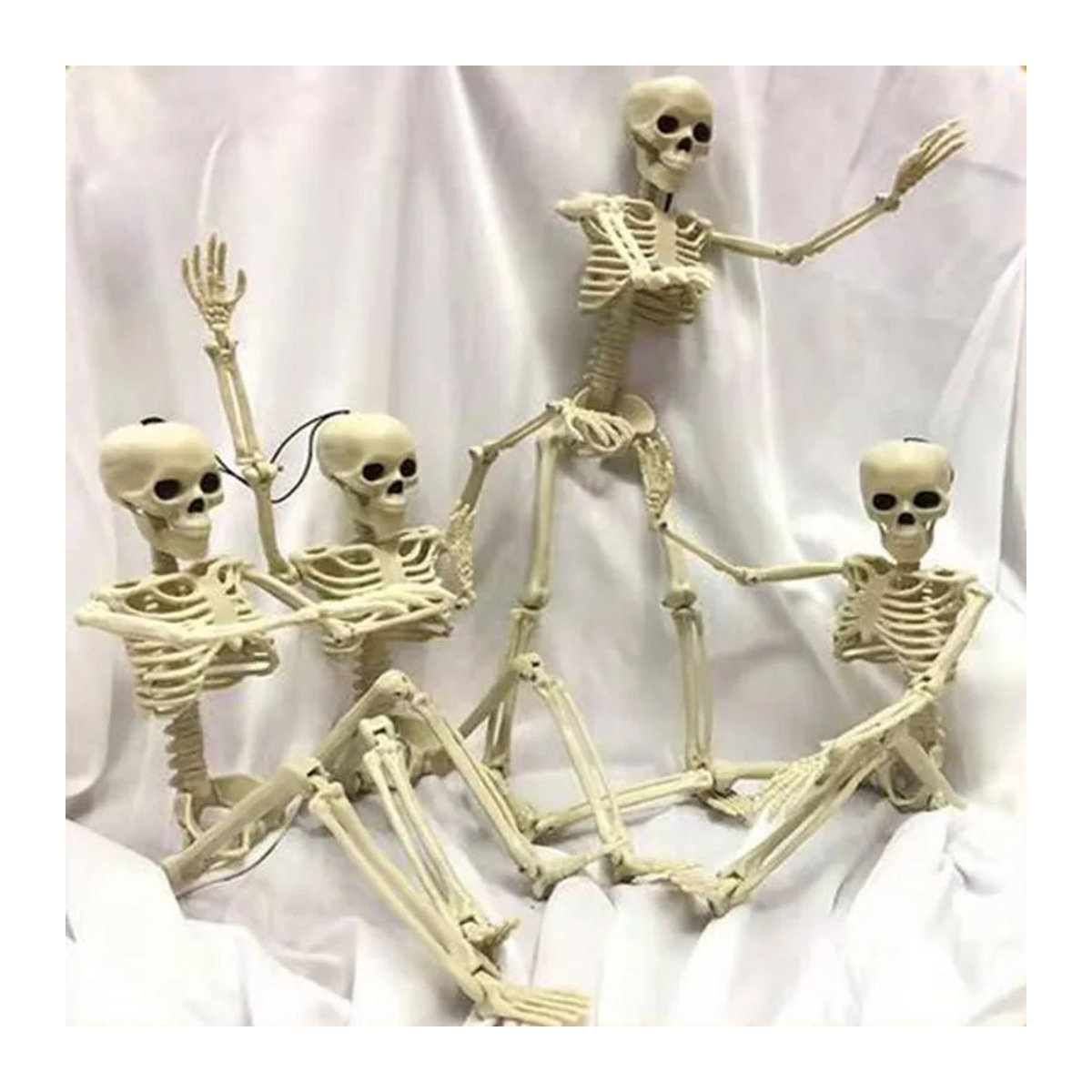 2 Stück Halloween Skelett Dekorationen mit beweglichen Gelenken aus Kunststoff in Weiß und Beige - Bild 5