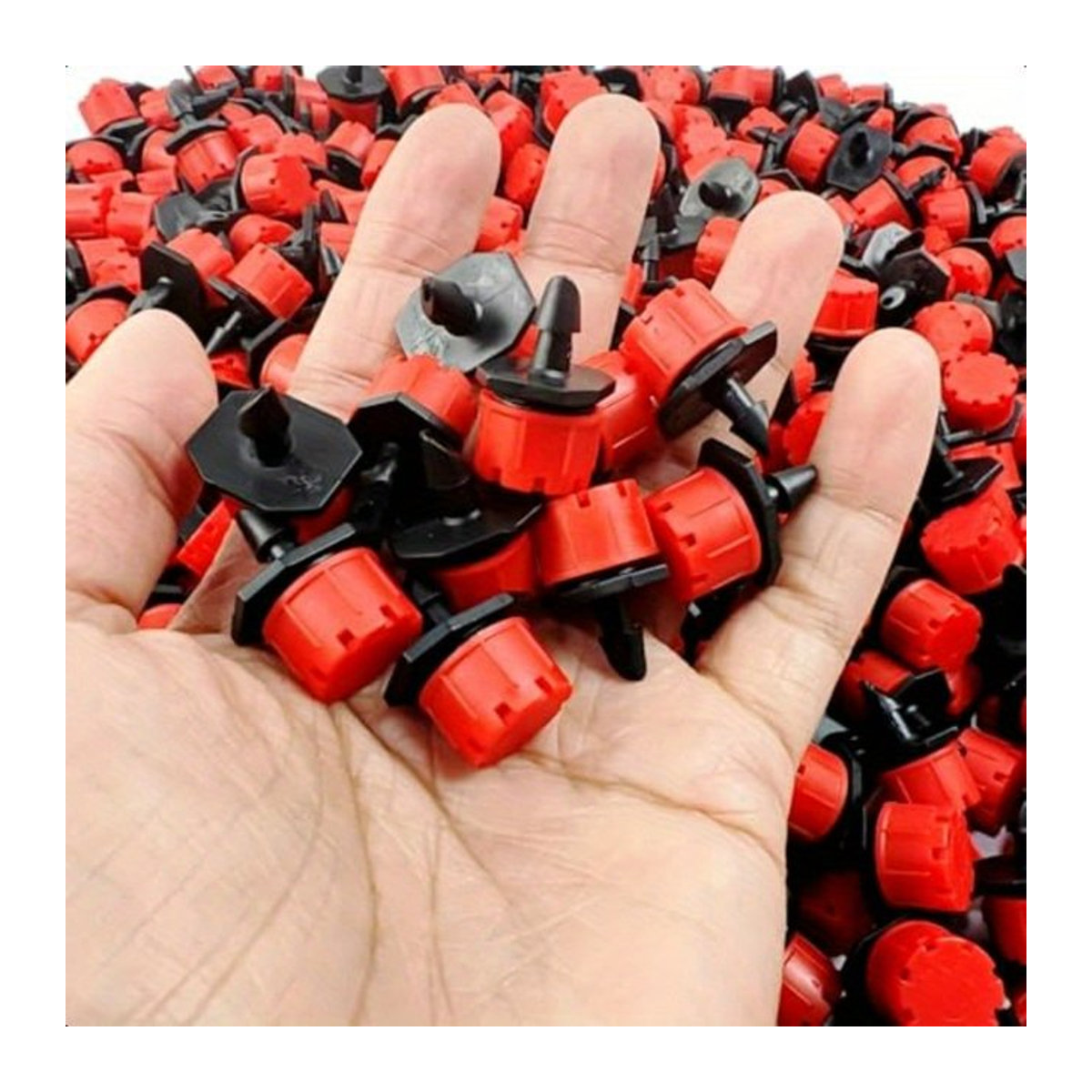 200 Stück Mikro-Sprinkler und Bewässerungstropfer in Rot, 1/4 Zoll Emitter mit 360 Grad Einstellbarkeit und 8-Sprühloch-Durchflussregelung für deinen Garten - Bild 1