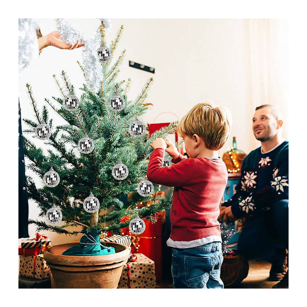 24 Stück silberne Disco-Spiegelkugeln aus Glas als hängendes Weihnachtsornament zur Dekoration - Bild 5
