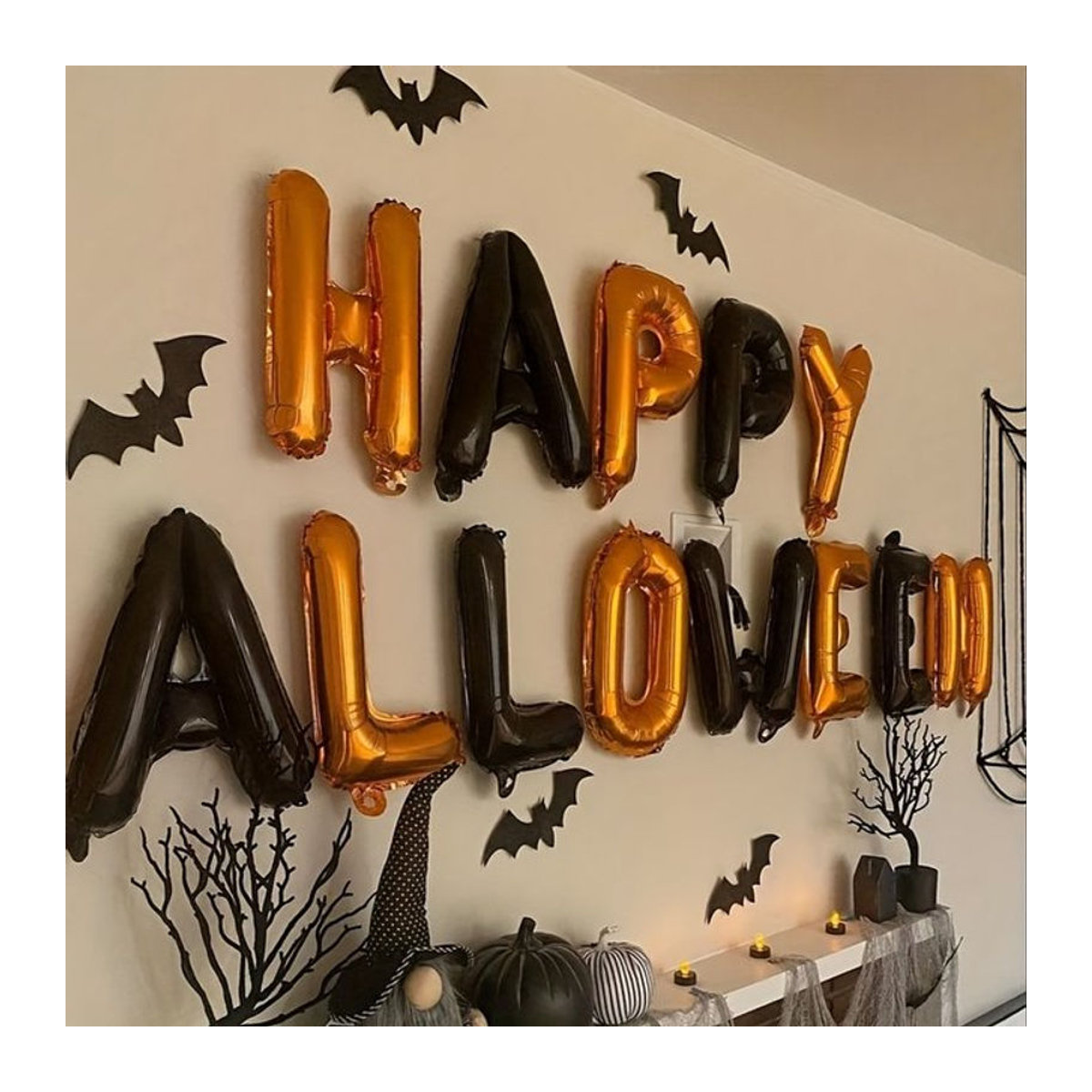 26-teiliges Halloween Dekorationsset mit Ballons und Fledermaus Wandaufklebern in Schwarz und Orange - Bild 1