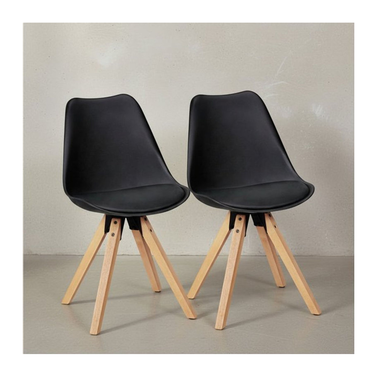 2er Set Esszimmerstühle LUND von KADIMA DESIGN in Schwarz im skandinavischen Design mit Kunstlederbezug und Holzbeinen - Bild 1