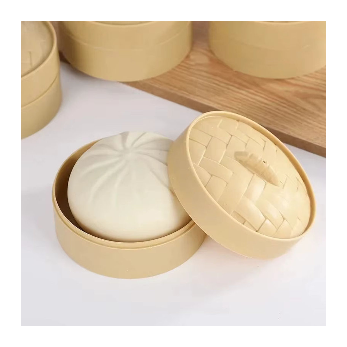 2er-Set kreative Deko-Brötchen als Slow Rebound Stressball und Dekoration in Weiß - Bild 2