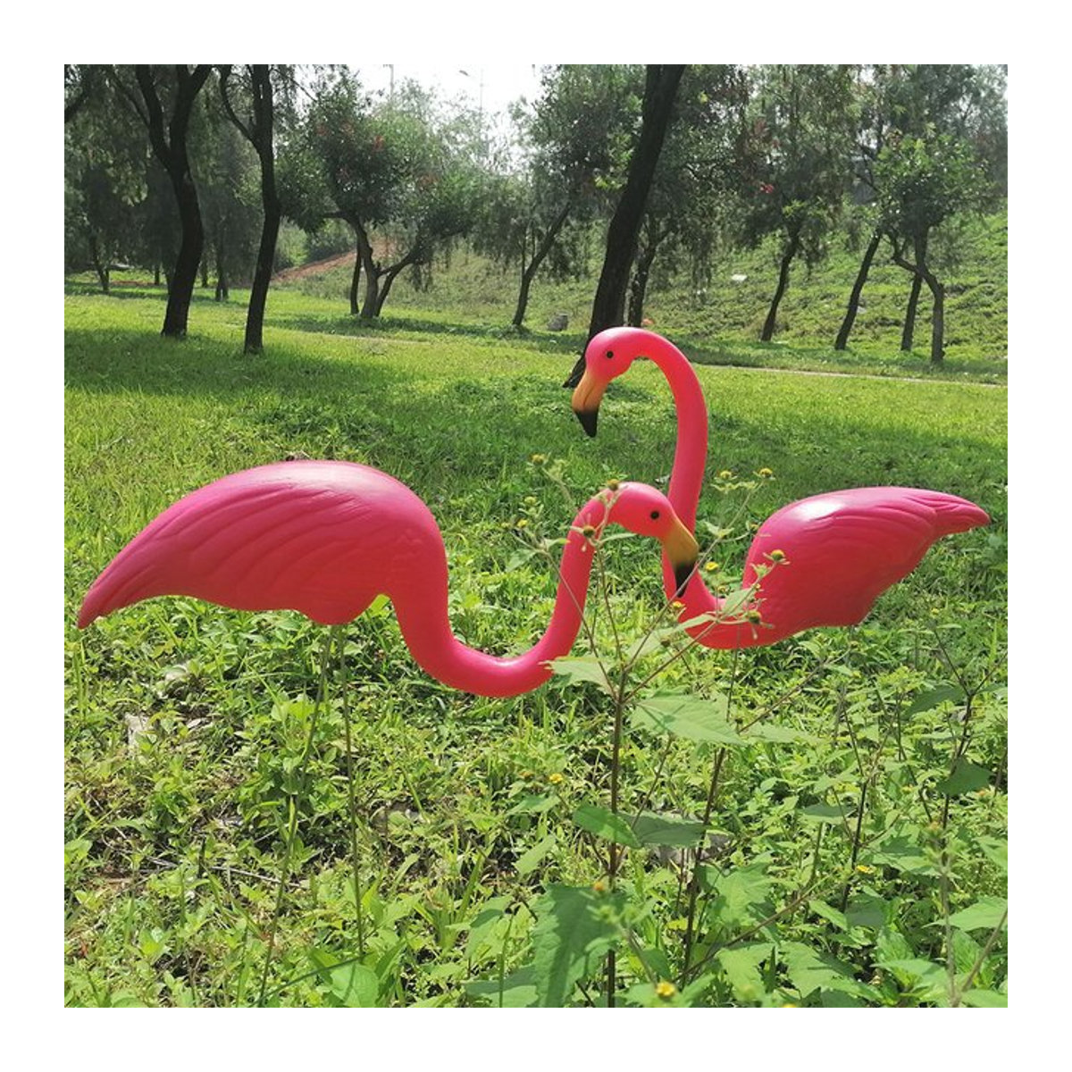 2er Set rosa Flamingo Gartendekoration aus Kunststoff mit Metallpfählen für den Außenbereich, Höhe: 73,66 cm und 58,42 cm - Bild 1