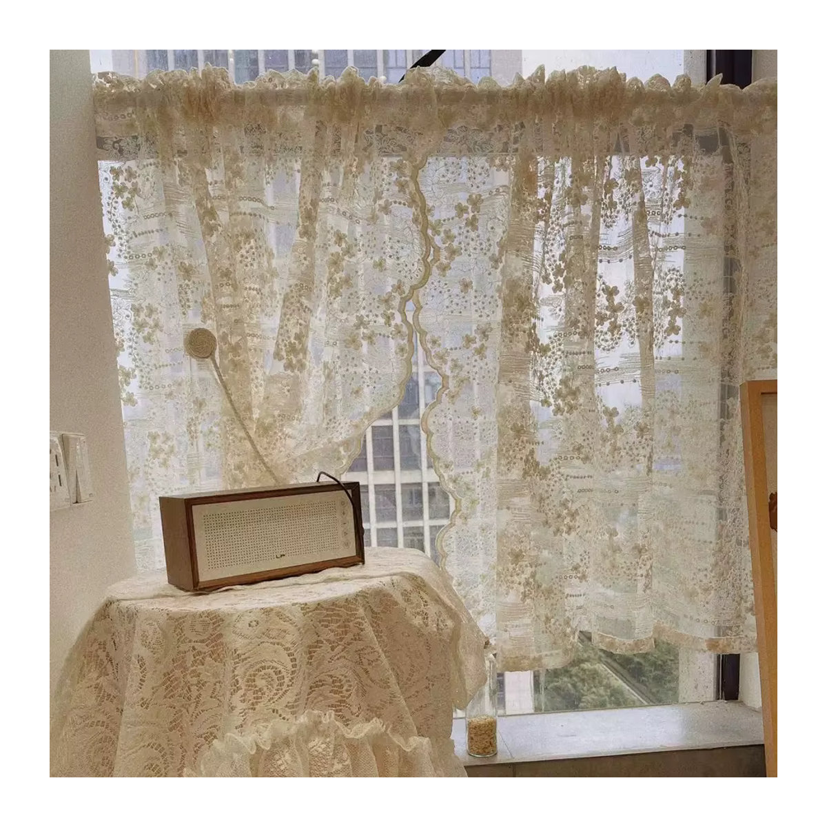 2er-Set Tiyana Transparent Vorhänge aus Spitze und Tüll in Beige mit Stickerei für Wohnzimmer und Schlafzimmer - Bild 4