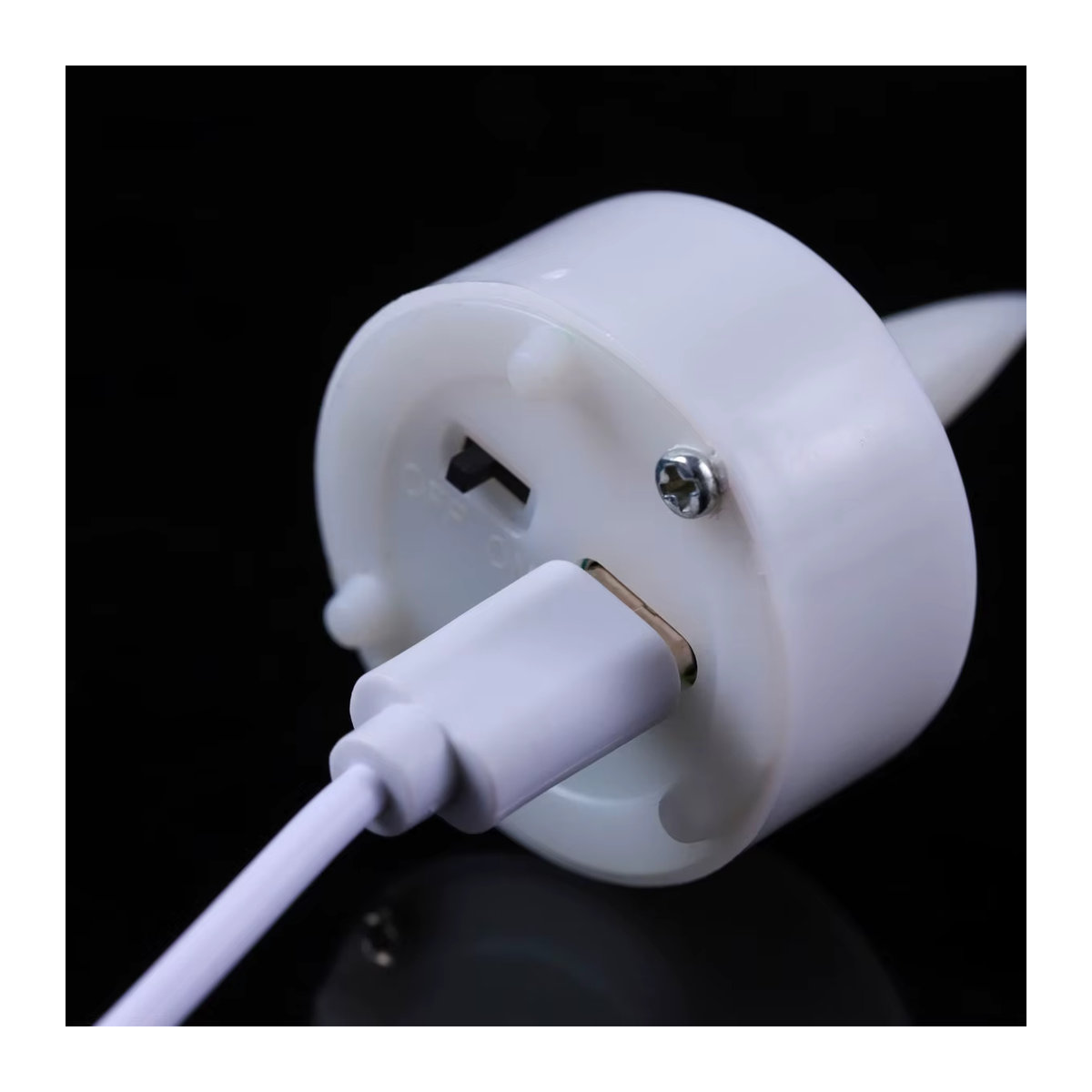 3 Stück zabicat LED-Teelichter mit Fernbedienung, weiß, USB-wiederaufladbar mit Flackereffekt und Timer - Bild 4