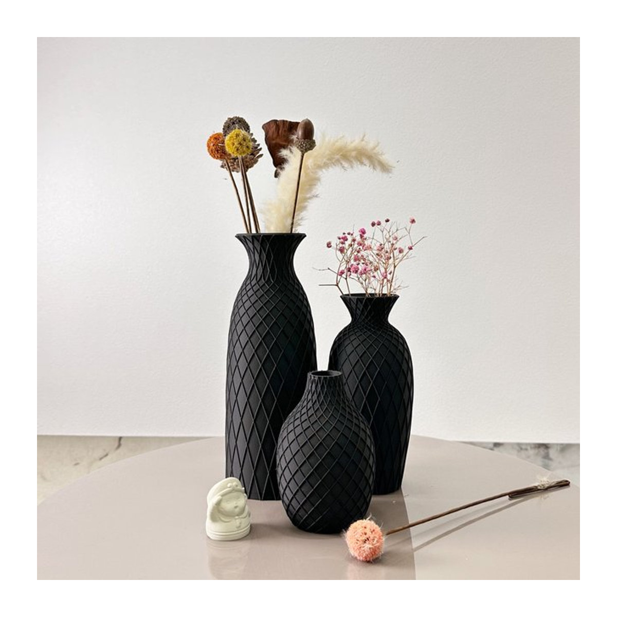 3-teiliges Set Keramikvasen im Bohemian Stil mit geometrischem Spinnennetz-Design in Weiß und Schwarz - Bild 1