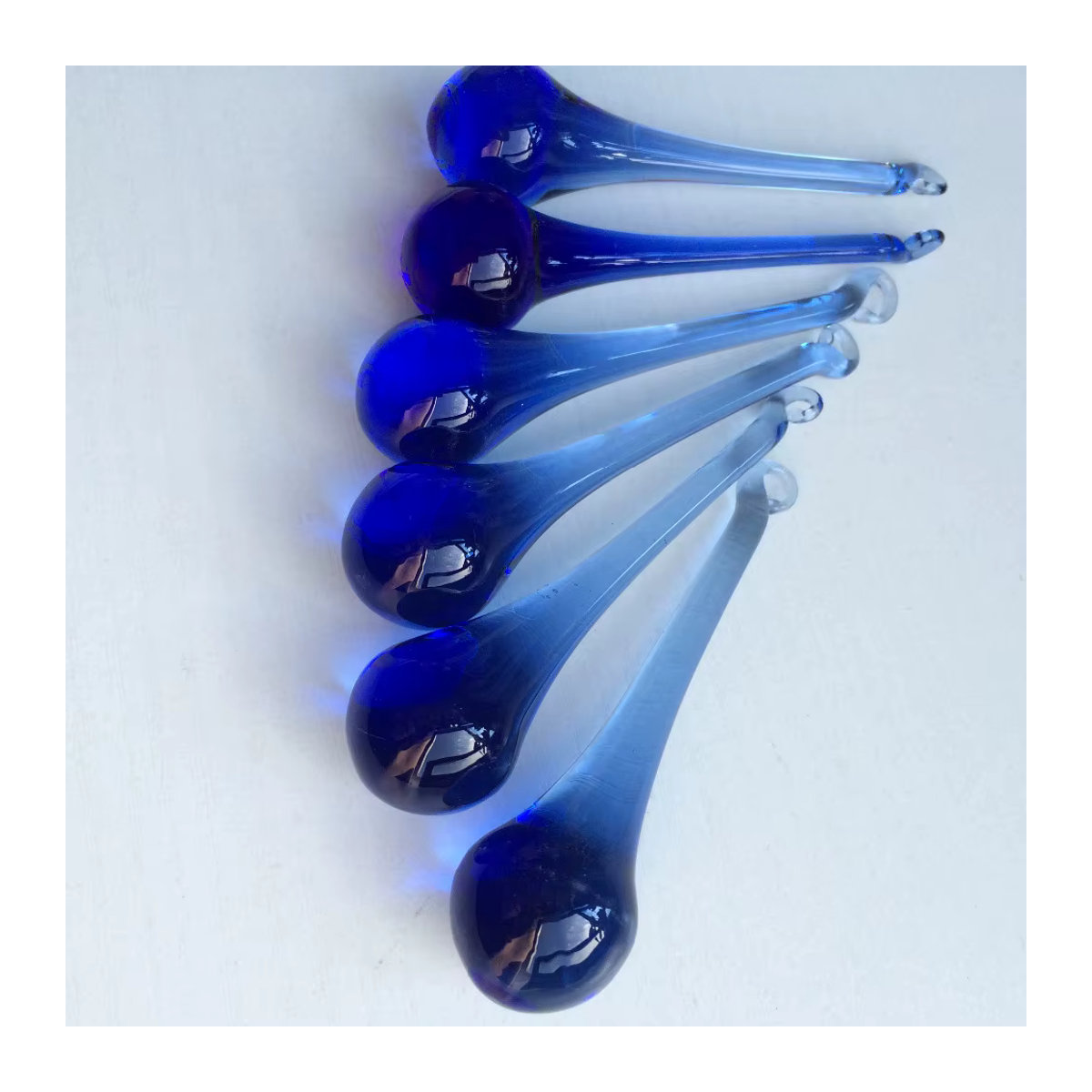 30 Stück blaue Glas Regentropfen Anhänger in Form von Kristall Prismen für Kronleuchter und Vorhang Dekoration, Größe: 20 x 0,8 x 8 cm - Bild 3