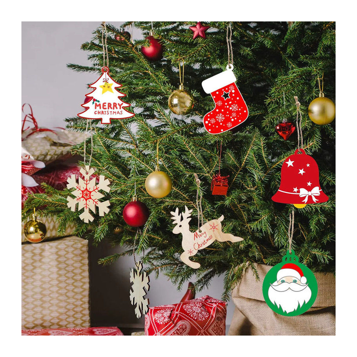 30 Stück Weihnachtsbaumschmuck aus Holz in braun und mehrfarbig mit 6 Formen wie Rentier, Glocke und Sternen für skandinavische Dekorationen - Bild 1