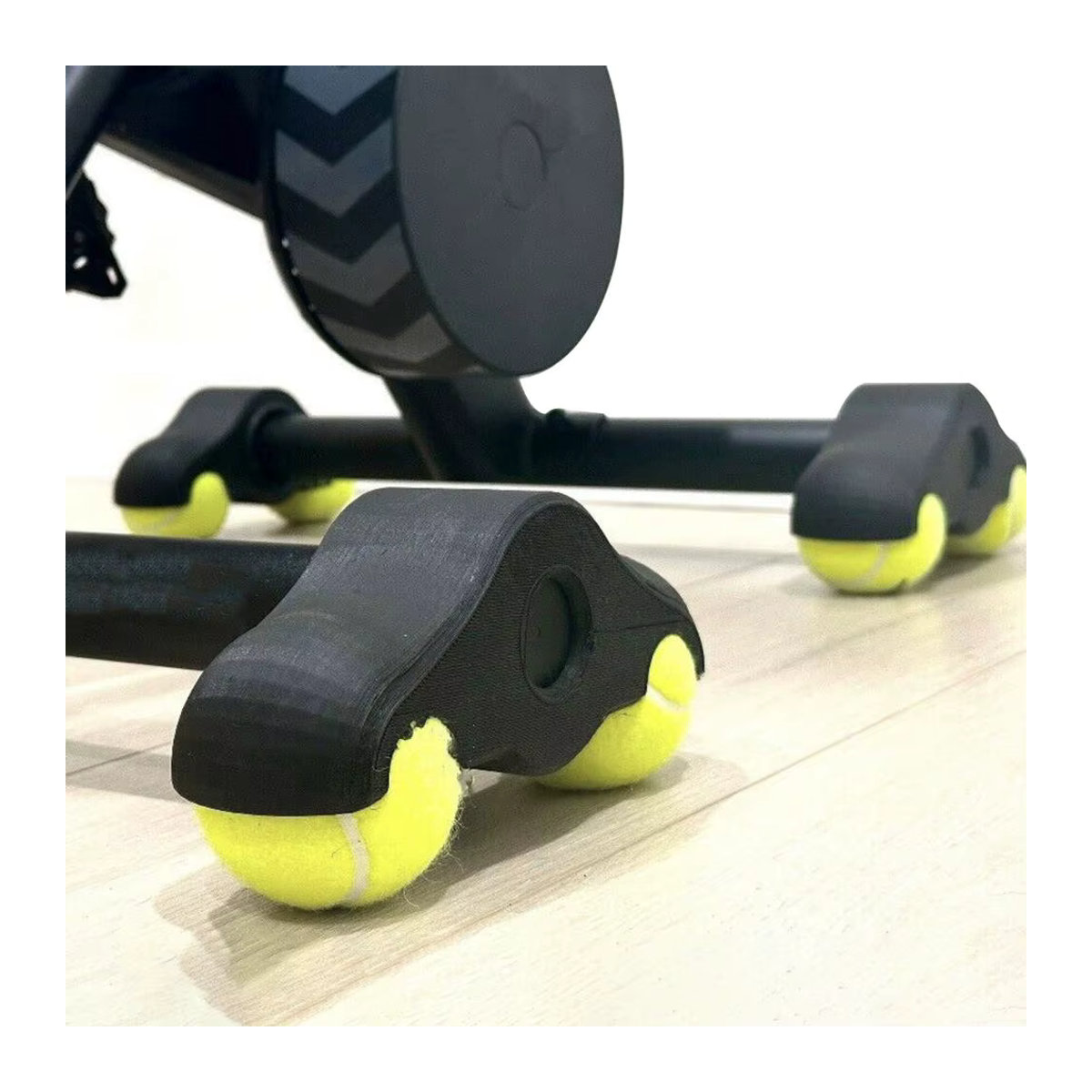4 Stück Stoßdämpfende Tennisbälle als Fahrrad Fußpolster für Wahoo Kickr Core Fitness Bike in Gelb - Bild 2