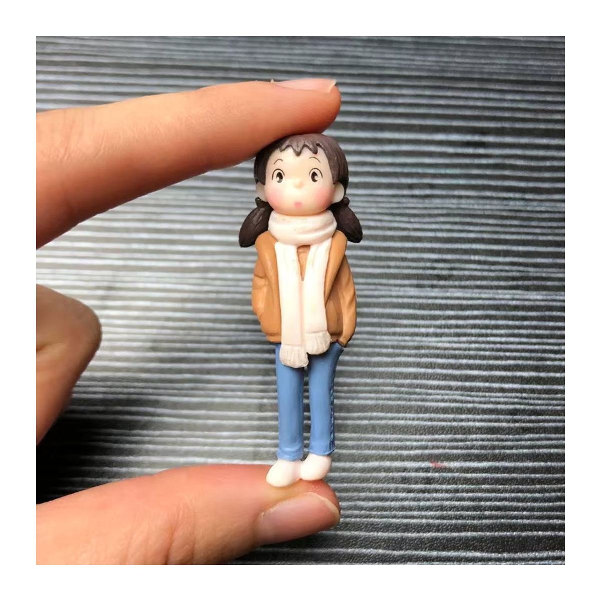 4er-Set Migii Anime Figuren Toro Mei in Winterkleidung aus Kunstharz, mehrfarbige Miniatur-Modelle für Micro-Landschaft und Dekoration - Bild 4