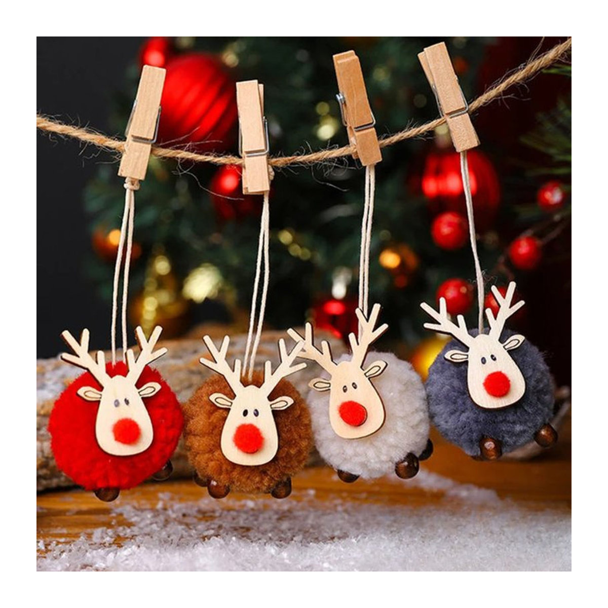 4er-Set Weihnachts-Hängeornamente aus Filz und Holz mit Rentier-Figuren in Weiß und Mehrfarbig - Bild 1