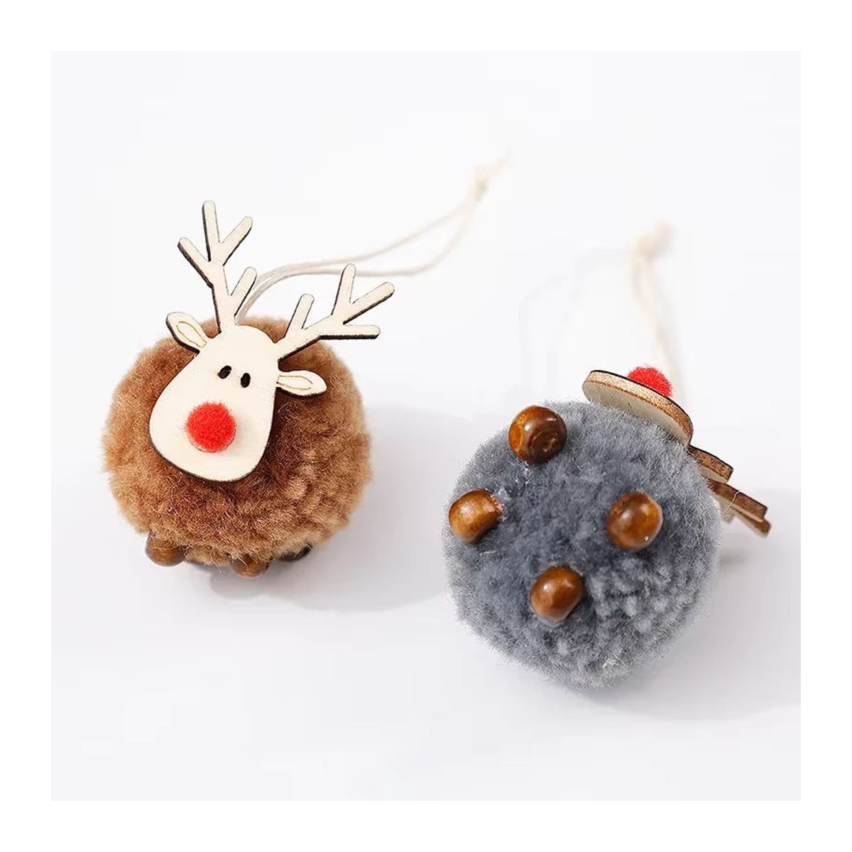 4er-Set Weihnachts-Hängeornamente aus Filz und Holz mit Rentier-Figuren in Weiß und Mehrfarbig - Bild 5