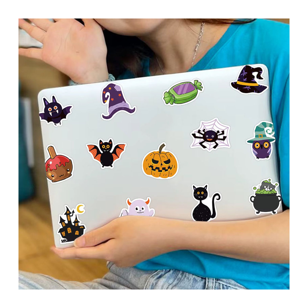 50 Stück Halloween Aufkleber Set mit lustigen Cartoon Kürbis und Geist Motiven in Mehrfarbig zur Dekoration von Laptop und Kühlschrank - Bild 5