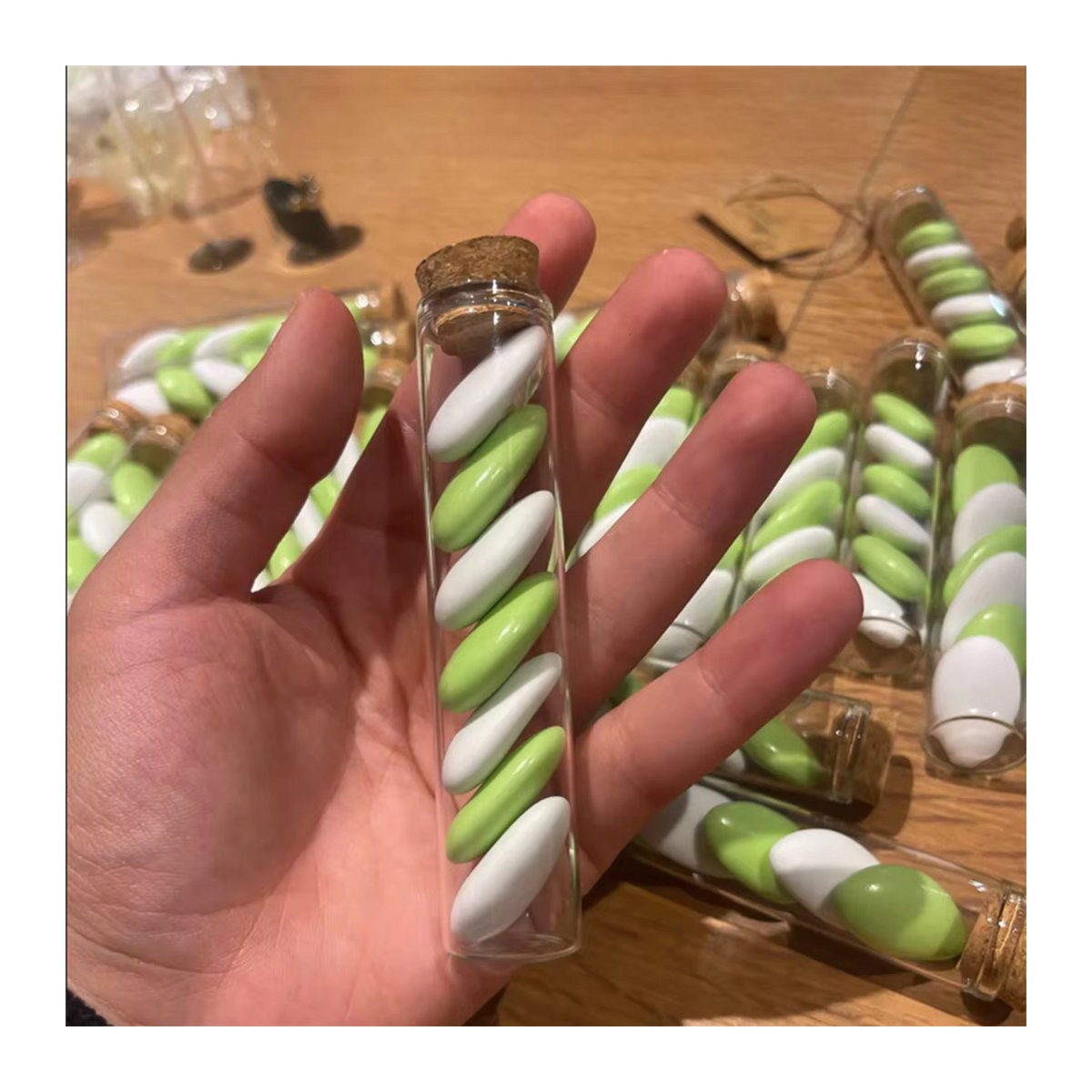 50 Stück Mini Glasflaschen mit Korken als Reagenzgläser für Hochzeit und Souvenirs, transparent, Durchmesser: 2,2 cm - Bild 2