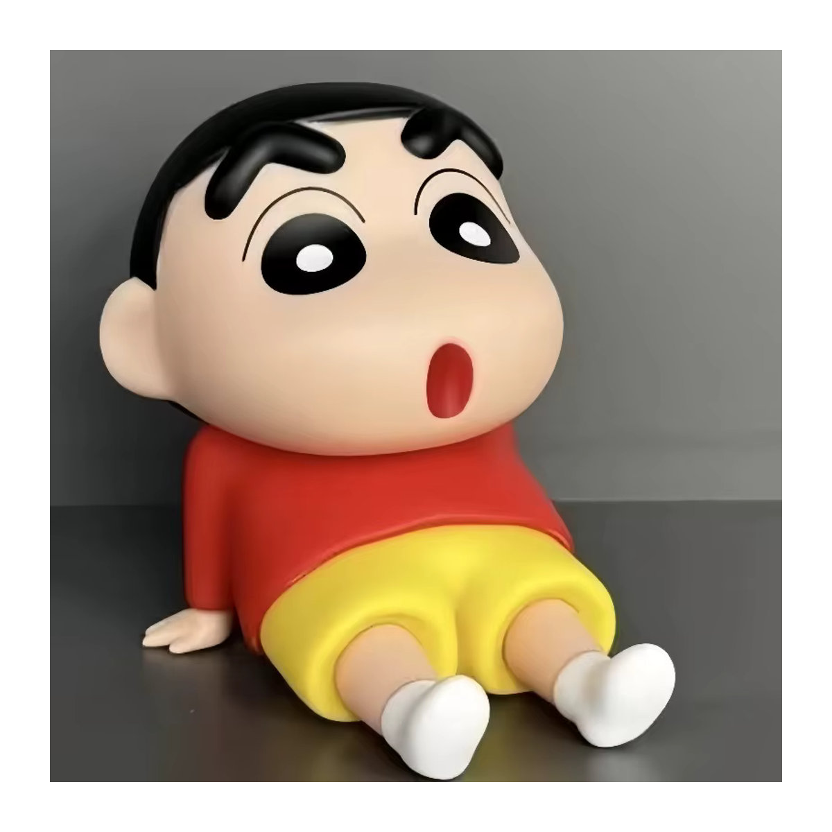 52TOYS Crayon Shin Chan Anime Handyhalterung und Tablet-Ständer als Desktop-Ornament aus Kunststoff in Blau und Mehrfarbig - Bild 5
