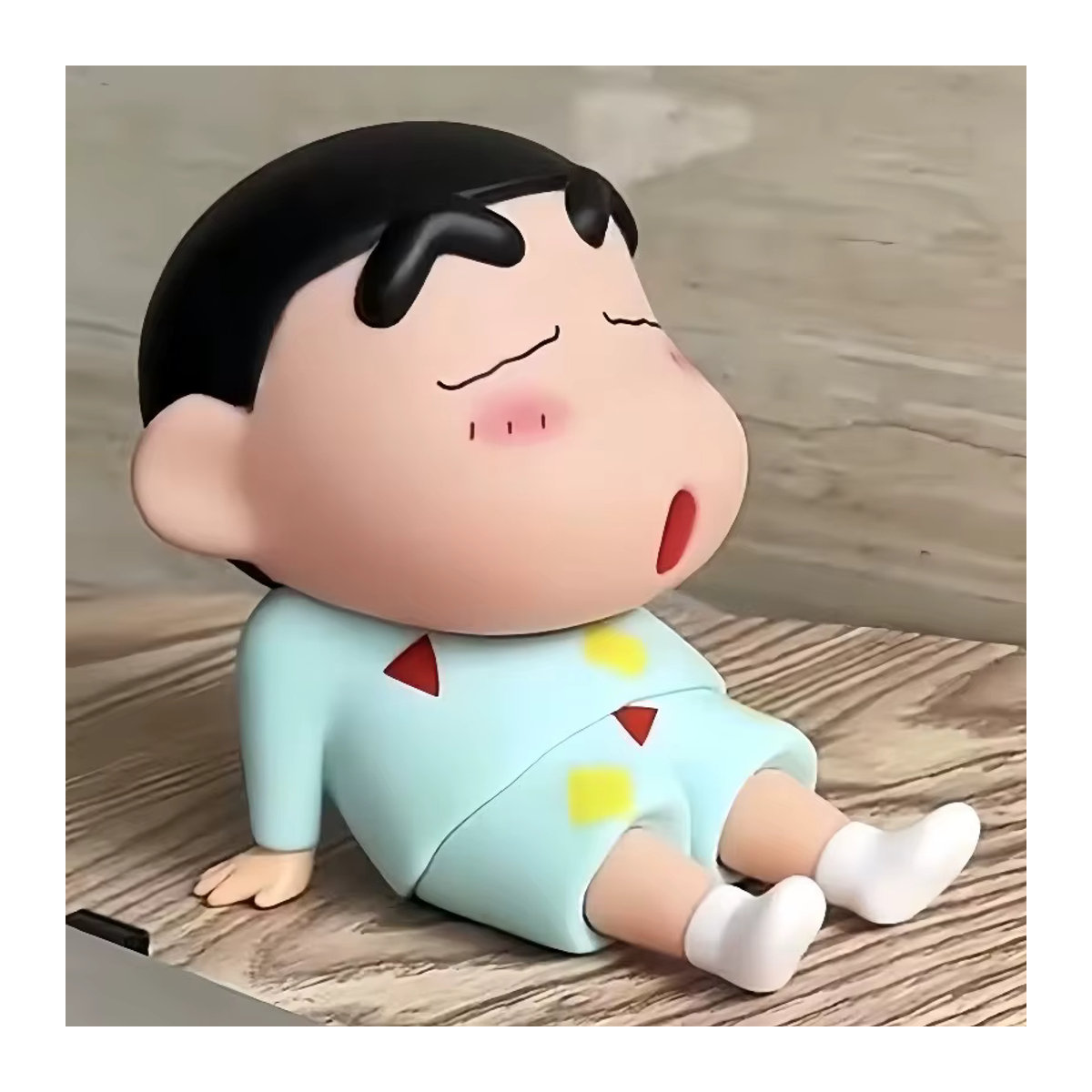 52TOYS Crayon Shin Chan Anime Handyhalterung und Tablet-Ständer als Desktop-Ornament aus Kunststoff in Blau und Mehrfarbig - Bild 6