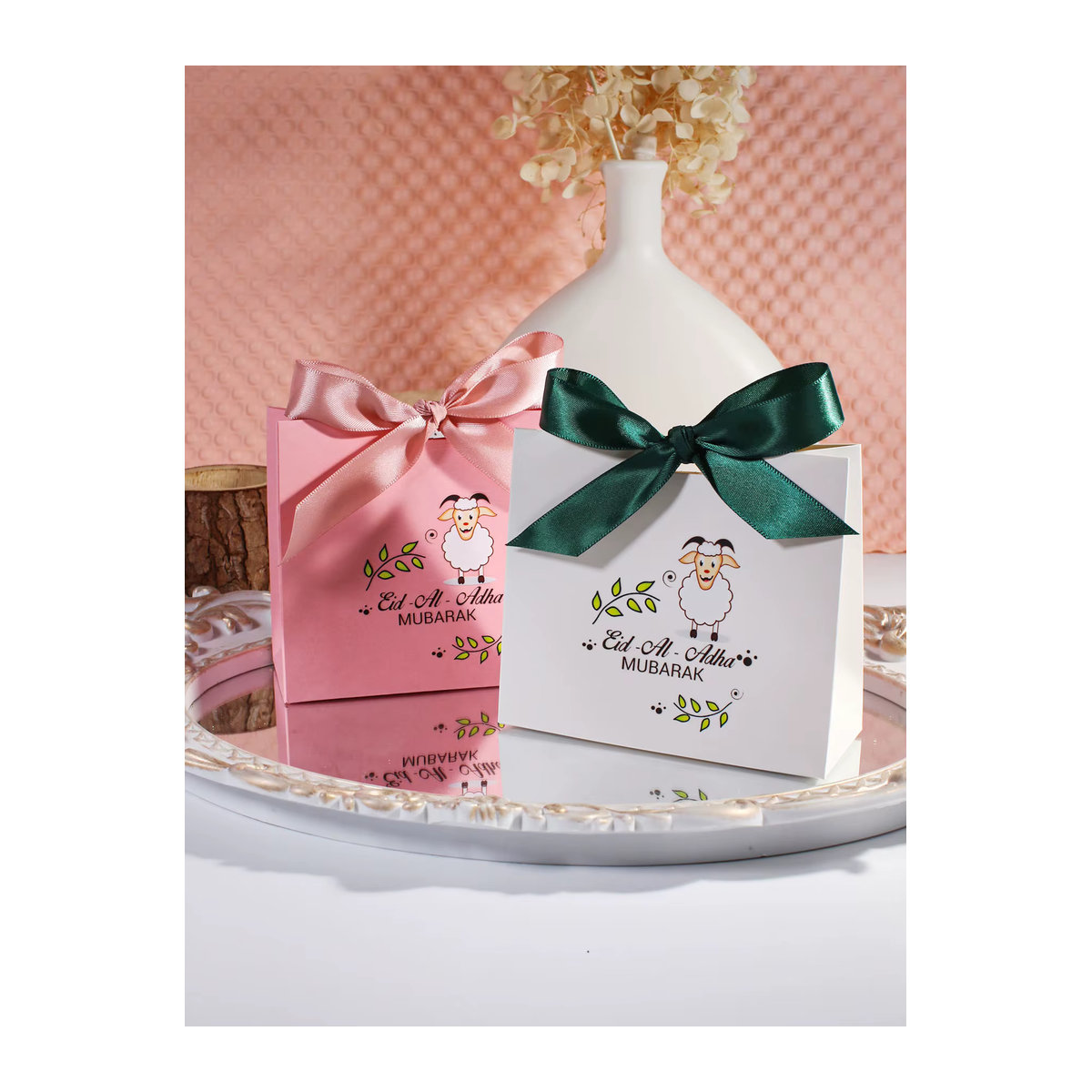 5er Set RMTPT Eid al Adha Geschenkboxen aus Papier in Rosa und Weiß mit süßem Lammmuster und Blattelementen - Bild 2