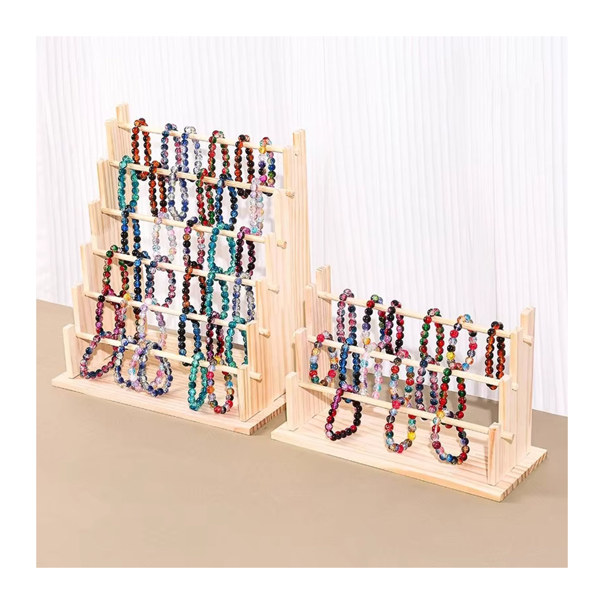 6-stufiger Armbandständer aus Holz in Braun als minimalistischer Schmuck-Organizer und Präsentationsdisplay - Bild 3