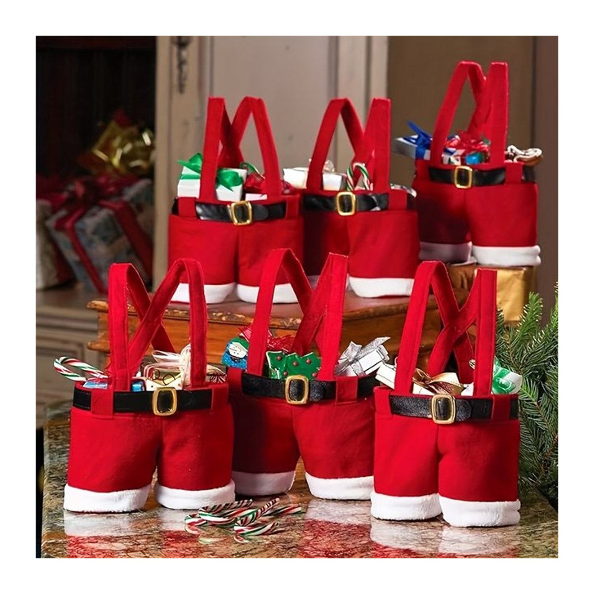 6er Set Weihnachts Bonbon Tüten im Santa Pants Style in Rot für festliche Geschenke - Bild 1