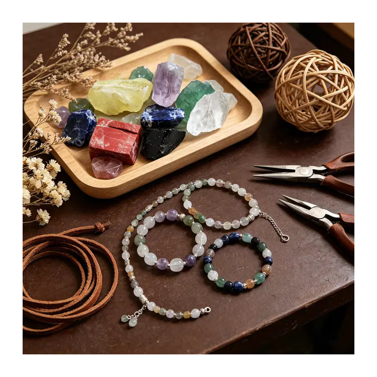 7-teiliges Set aus natürlichen Chakra-Kristallen in unregelmäßiger Form, mehrfarbig mit Citrin, Amethyst, Bergkristall, rotem Jaspis, Obsidian, Fluorit und Sodalith - Bild 5