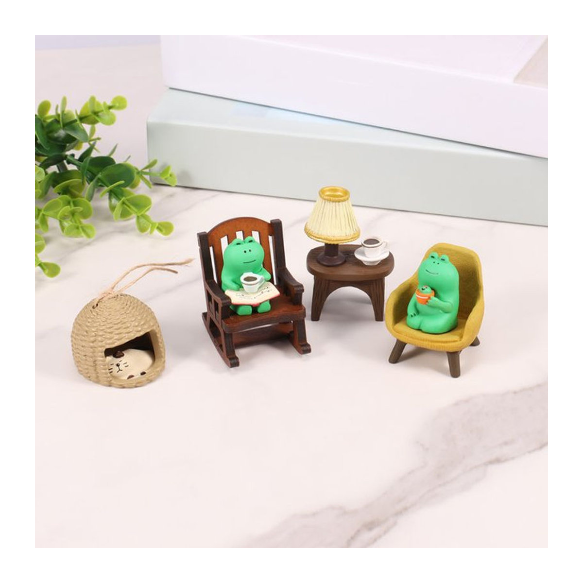 7er Set Miniatur Frosch Figuren aus Kunstharz in Grün zur Dekoration für Garten, Desktop und Schlafzimmer - Bild 1
