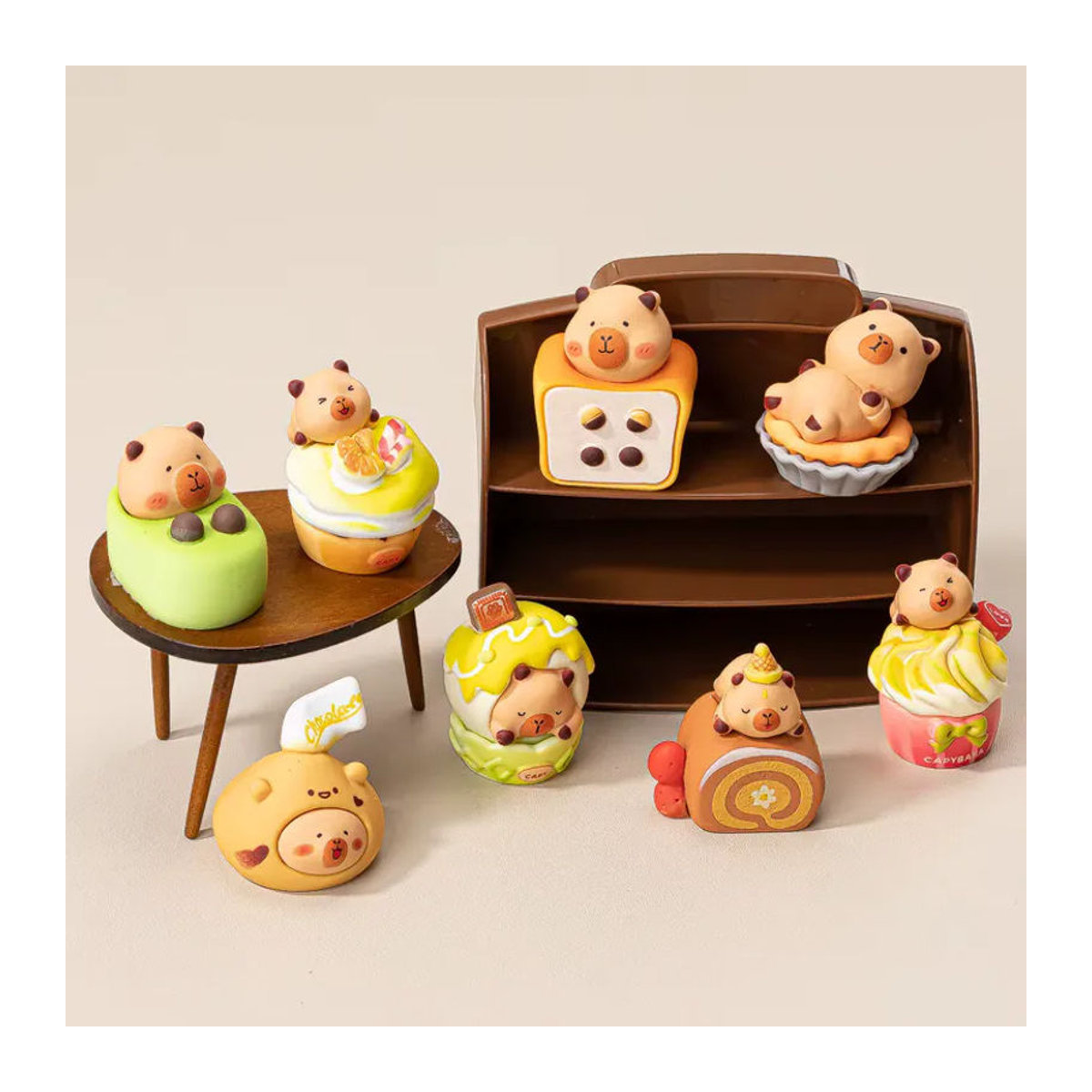 8-teiliges Mobokono Dessert-Capybara Figuren Set aus Kunststoff in Mehrfarbig als Tierfiguren und Dekoration - Bild 3