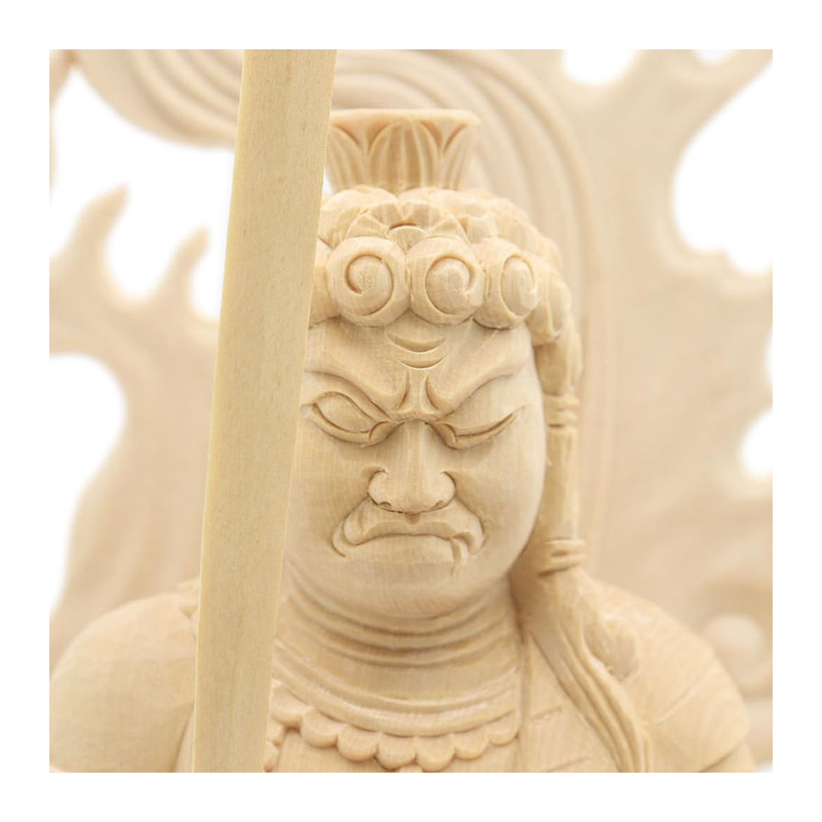 Acala Buddha Statue aus geschnitztem Zypressenholz in Beige, sitzende buddhistische Figur mit Flammen-Heiligenschein und quadratischem Felsfuß, Höhe: 78,74 cm, Breite: 40,64 cm, Tiefe: 30,48 cm - Bild 2