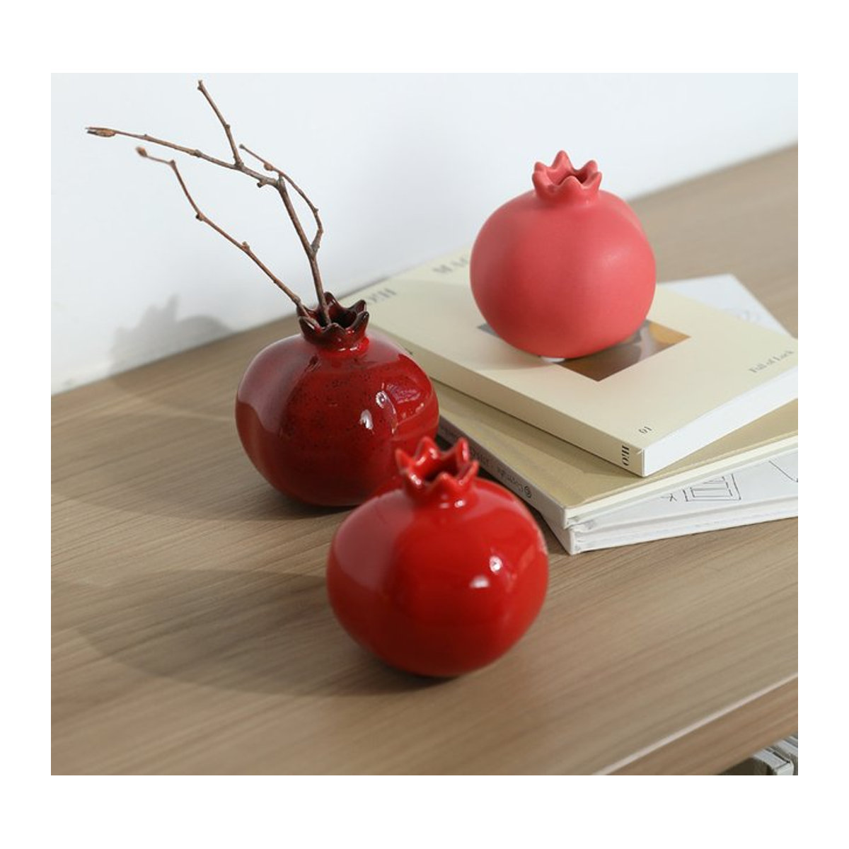 ACRDDK Keramikvase in Granatapfelform, rote dekorative Vase für Schnittblumen und Hydrokultur, kugelförmiges Design für dein Blumenarrangement - Bild 1