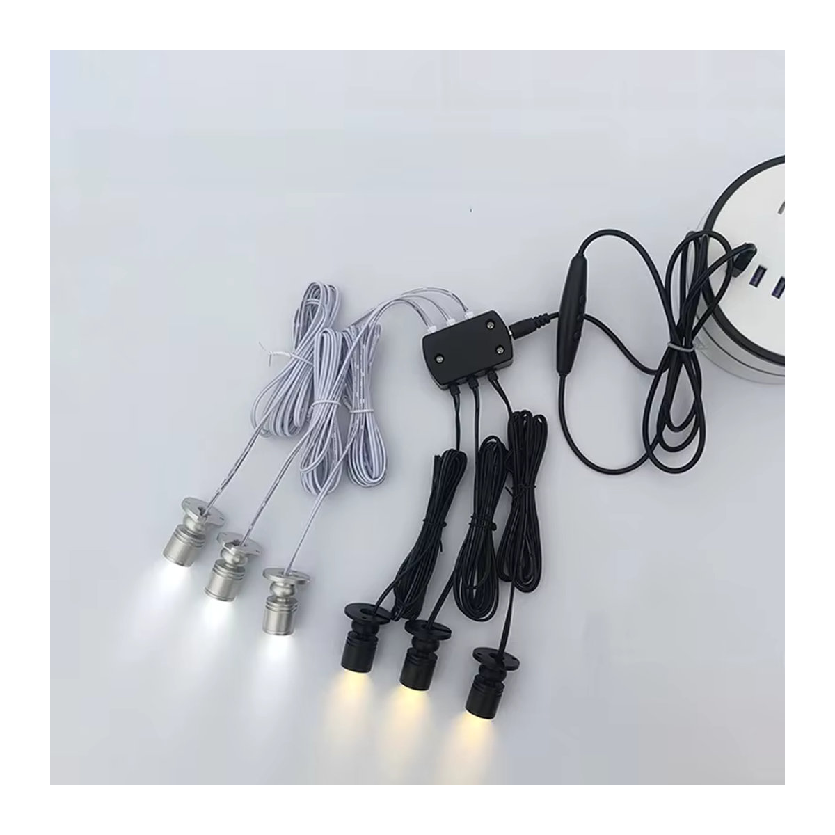 Aileyidi LED USB 5V Dimmbare Schrankleuchte als Möbelbeleuchtung in Weiß und Silber - Bild 1
