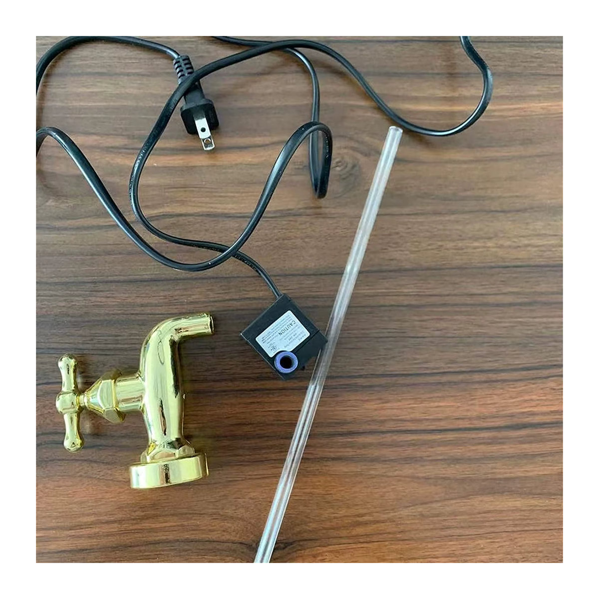 Alufarbener Metall-Gartendekorationsbrunnen mit fließendem Auslauf im Gießkannen-Design für Hausgarten und Hof - Bild 2