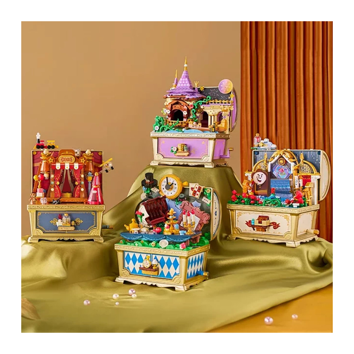AMAZINGBLOKS Märchenhafte Spieluhr-Schatztruhe mit Märchen-Szenen-Bausteinen in Mehrfarbig als DIY-Ornament aus Kunststoff - Bild 1