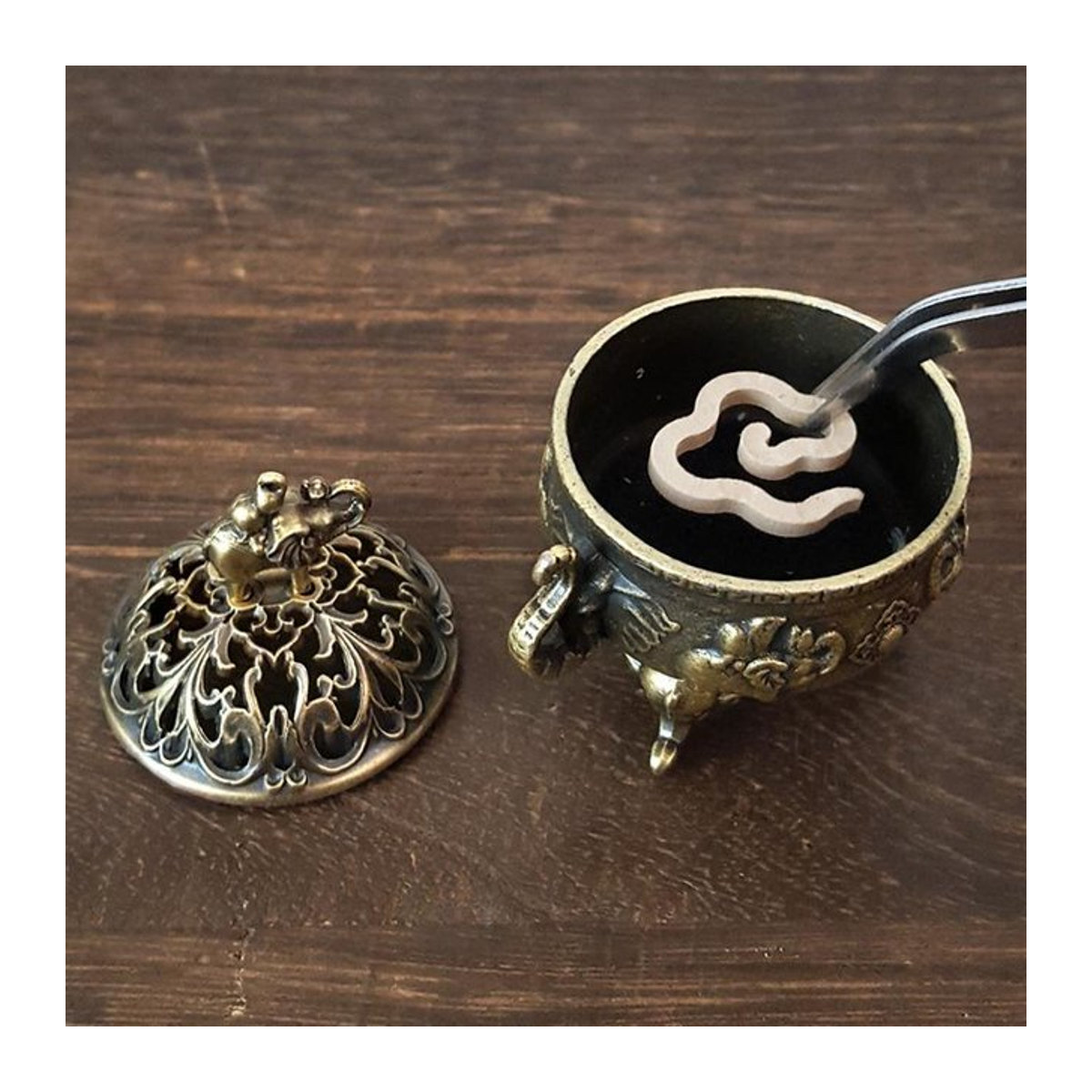 AncientStyle Elephant Lucky Metall Lotus Weihrauchbrenner Schüssel in Gold mit Griff für Yoga und Meditation - Bild 1