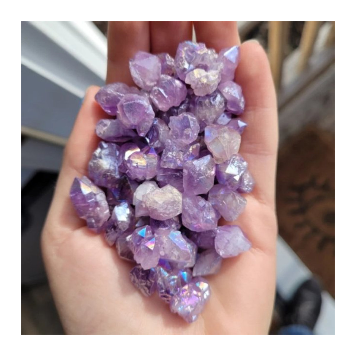 Angel Aura Amethyst Kristall von CrystalHola in Lila, unregelmäßig geformter Stein für Sammler - Bild 1