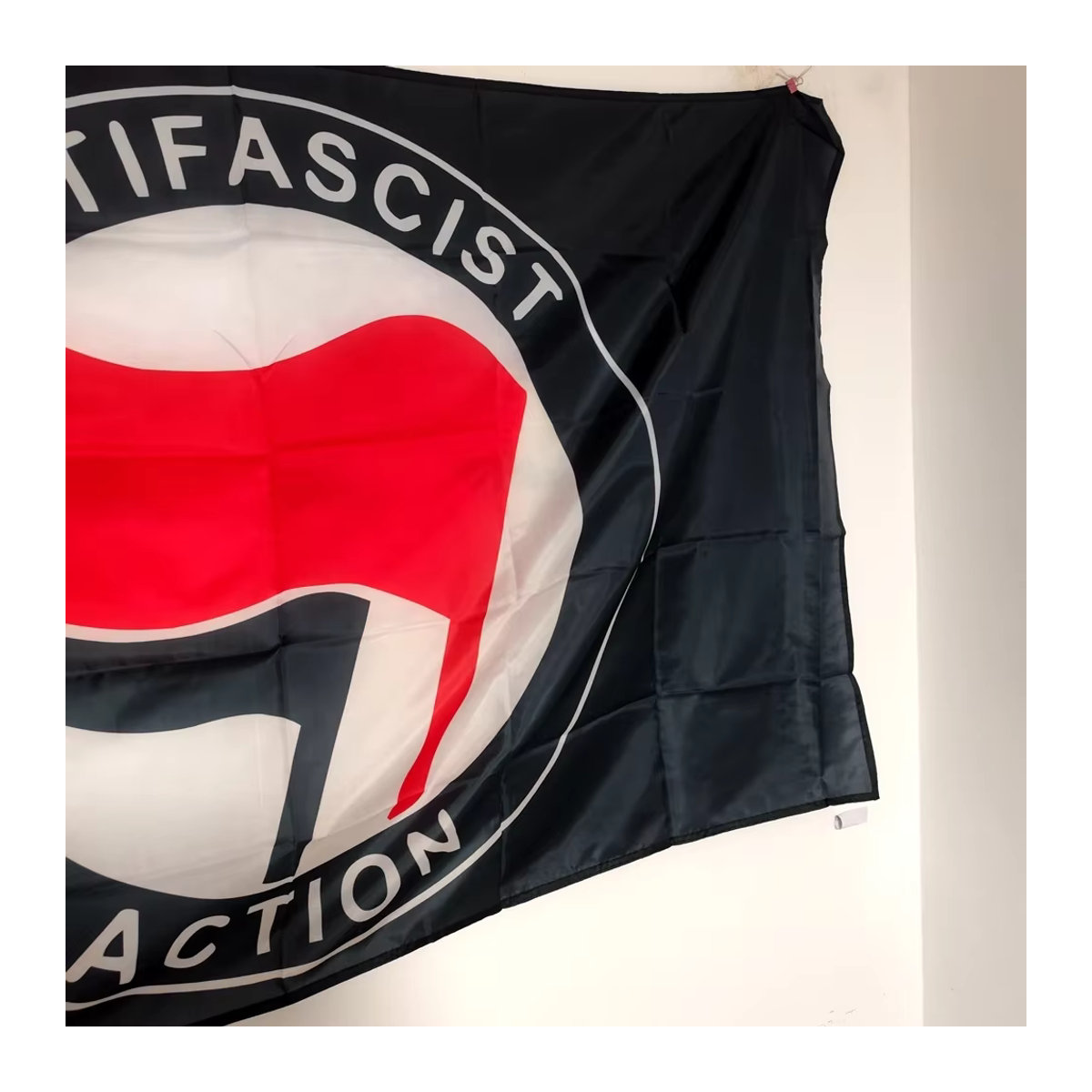 Antifaschistische Action-Flagge von OIMG in Schwarz, Anti-Rassismus-Flagge für die Outdoor-Dekoration, B x H: 90 x 150 cm - Bild 3