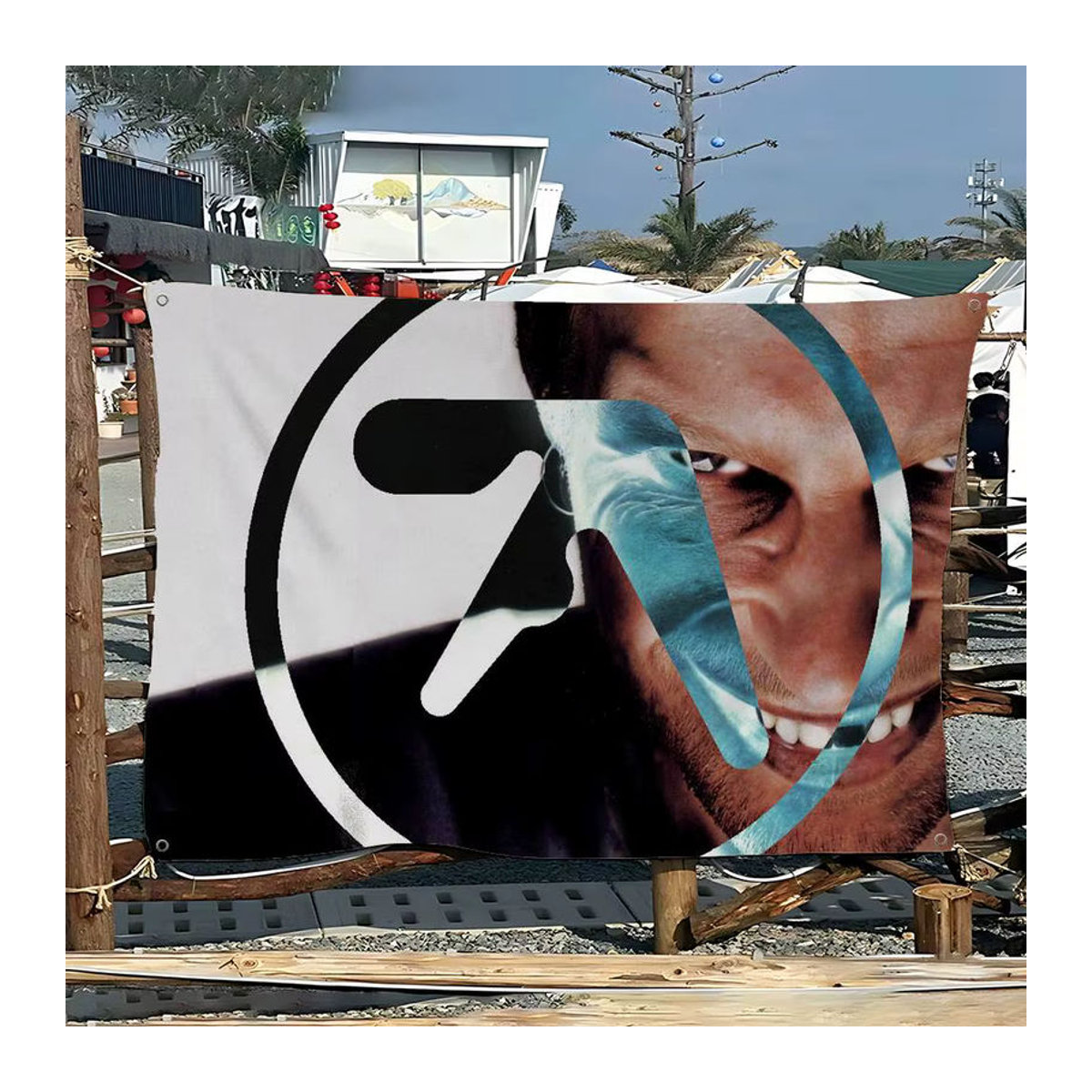 Aphex Twin Cartoon Wandbehang Mehrfarbig als abstrakte Textil-Flagge zur Dekoration für dein Zimmer - Bild 2