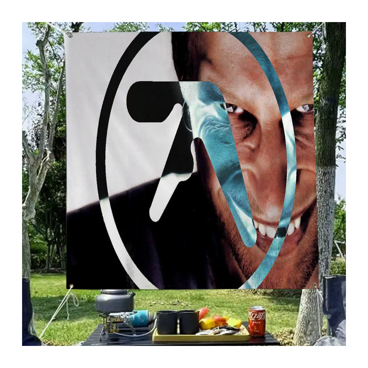 Aphex Twin Cartoon Wandbehang Mehrfarbig als abstrakte Textil-Flagge zur Dekoration für dein Zimmer - Bild 4