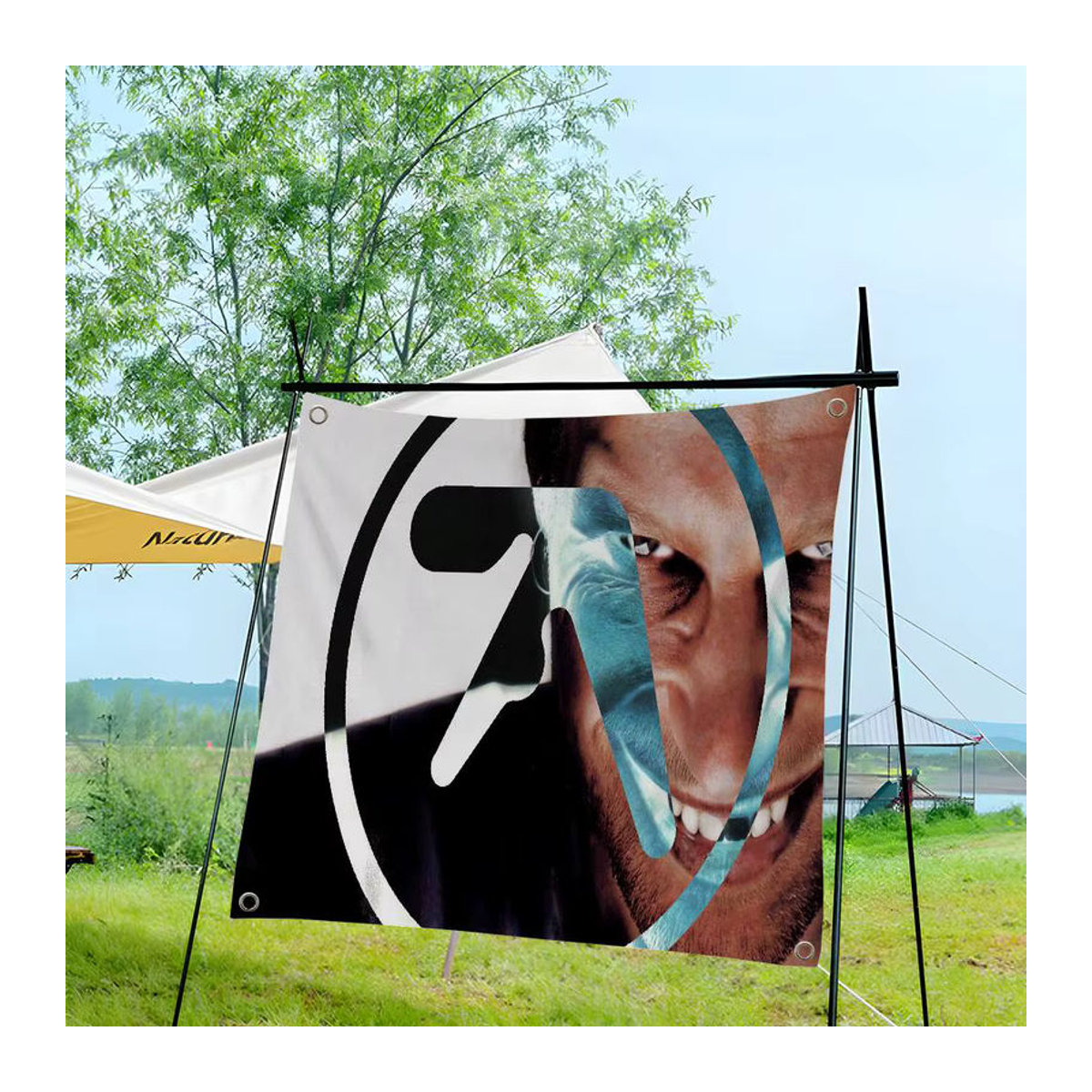 Aphex Twin Cartoon Wandbehang Mehrfarbig als abstrakte Textil-Flagge zur Dekoration für dein Zimmer - Bild 5