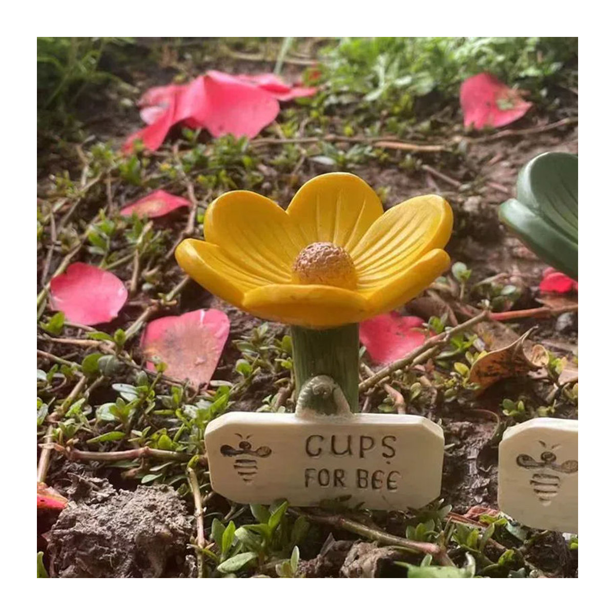 APWIKOGER Bienen-Wasserspender mit Blumendesign und Schmetterlings-Motiv in Grün und Gelb als Insekten-Badeschale zur Gartendekoration - Bild 1