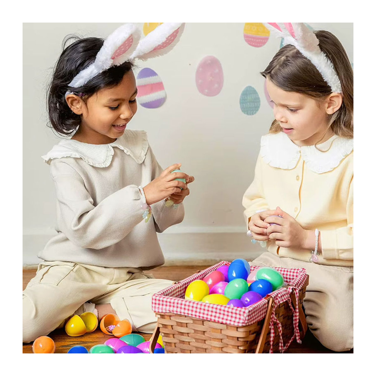 APWIKOGER Ostern Eierschalen zum Befüllen, Mehrfarbige ovale Kunststoff-Geschenkboxen für Kinder, Frühling Dekoration - Bild 2