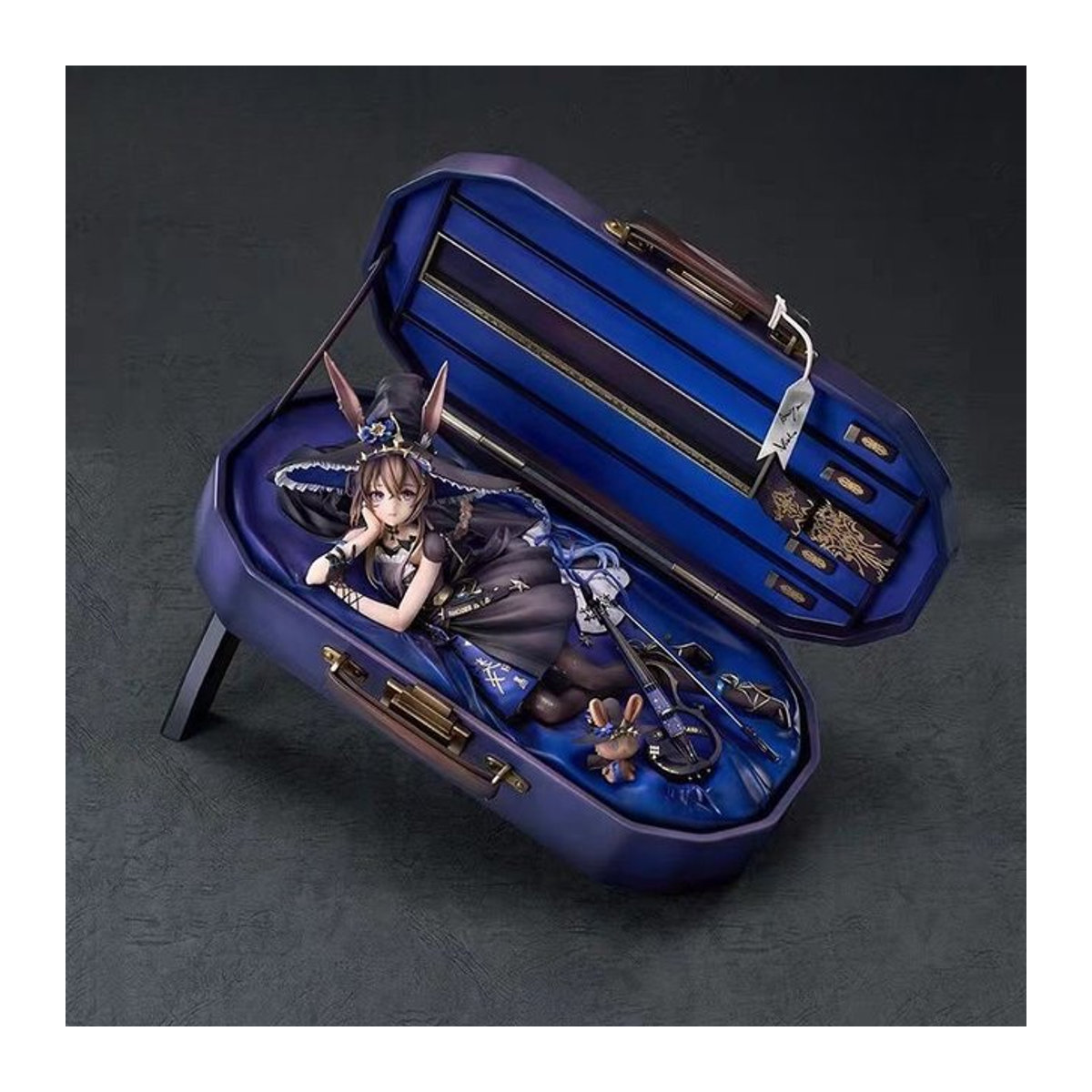 Arknights Amiya Spielfigur aus Kunstharz in Blau - Bild 1