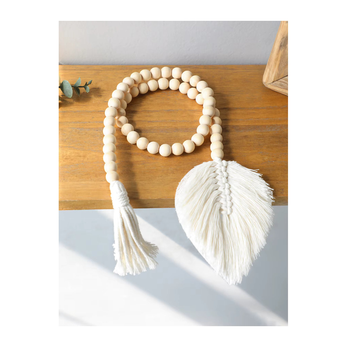 Artilady Makramee Wandbehang mit Holzperlen und Blättern in Weiß im Bohemian Stil - Bild 3