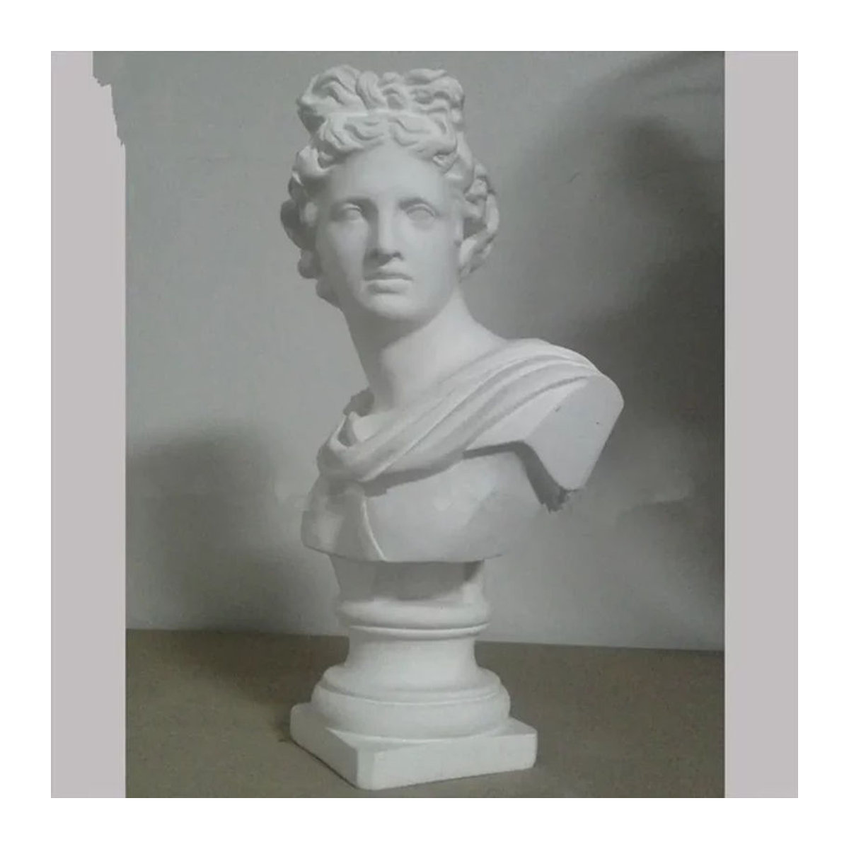 Ästhetische Skulptur aus Kunstharz im klassischen Design der griechischen Mythologie, weiße Deko-Figur für deine Wohnkultur - Bild 1