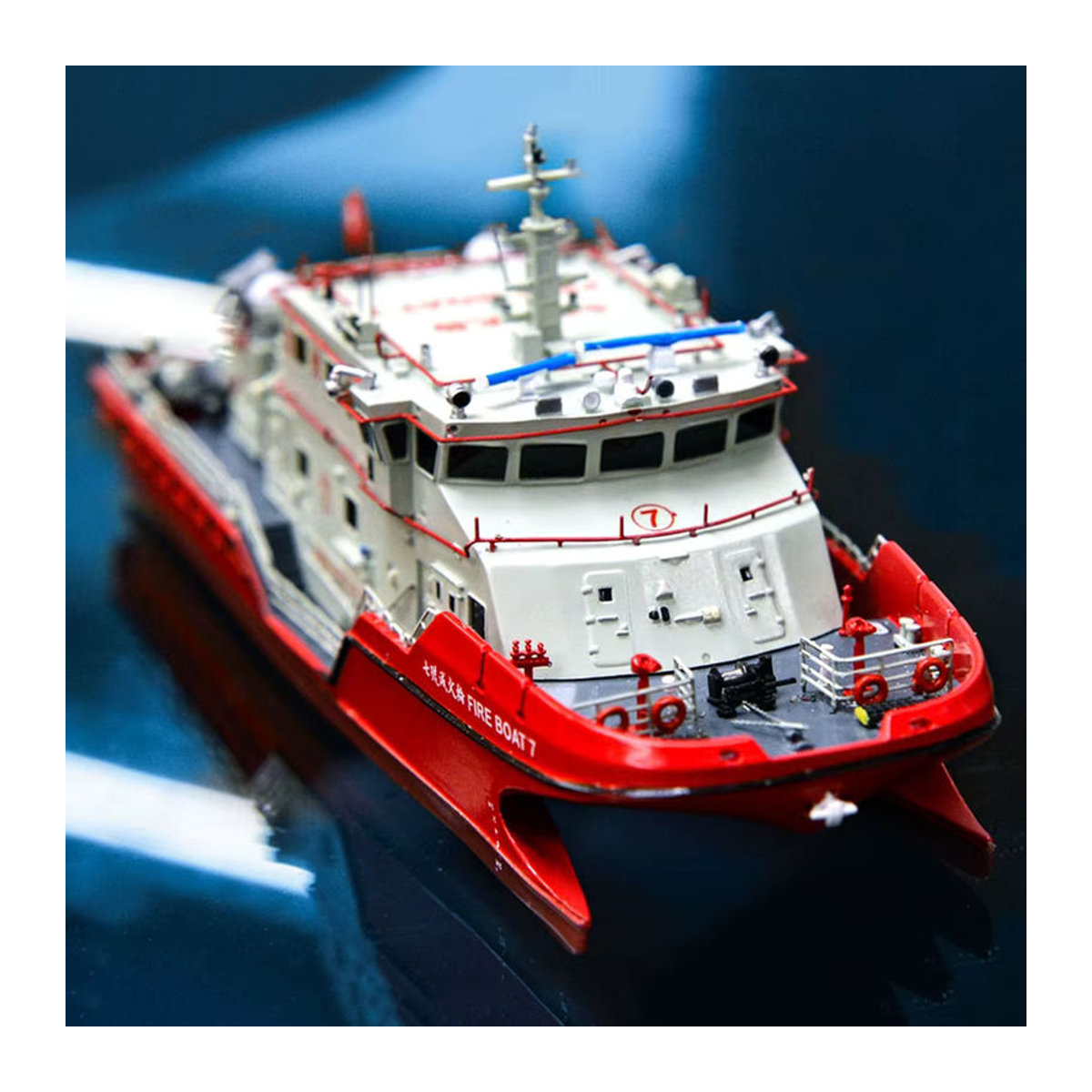 AT 99 MODEL Feuerwehr-Abteilung Feuerboot Nr. 7 Schiffsmodell aus Kunstharz, mehrfarbiges Desktop-Ornament zur Heimdekoration - Bild 2