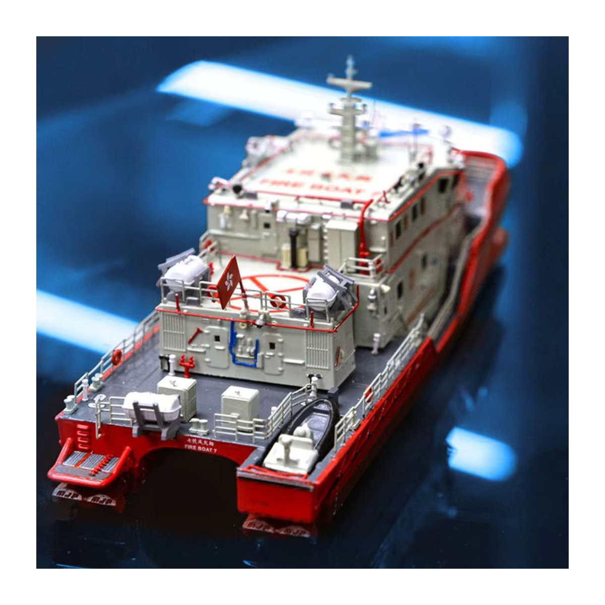 AT 99 MODEL Feuerwehr-Abteilung Feuerboot Nr. 7 Schiffsmodell aus Kunstharz, mehrfarbiges Desktop-Ornament zur Heimdekoration - Bild 3