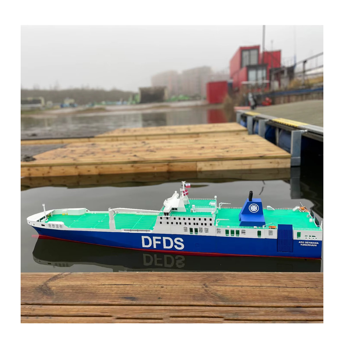 AT 99 MODEL RC Container Schiff Germania Modell Kit 1/150 mehrfarbig - Bild 2