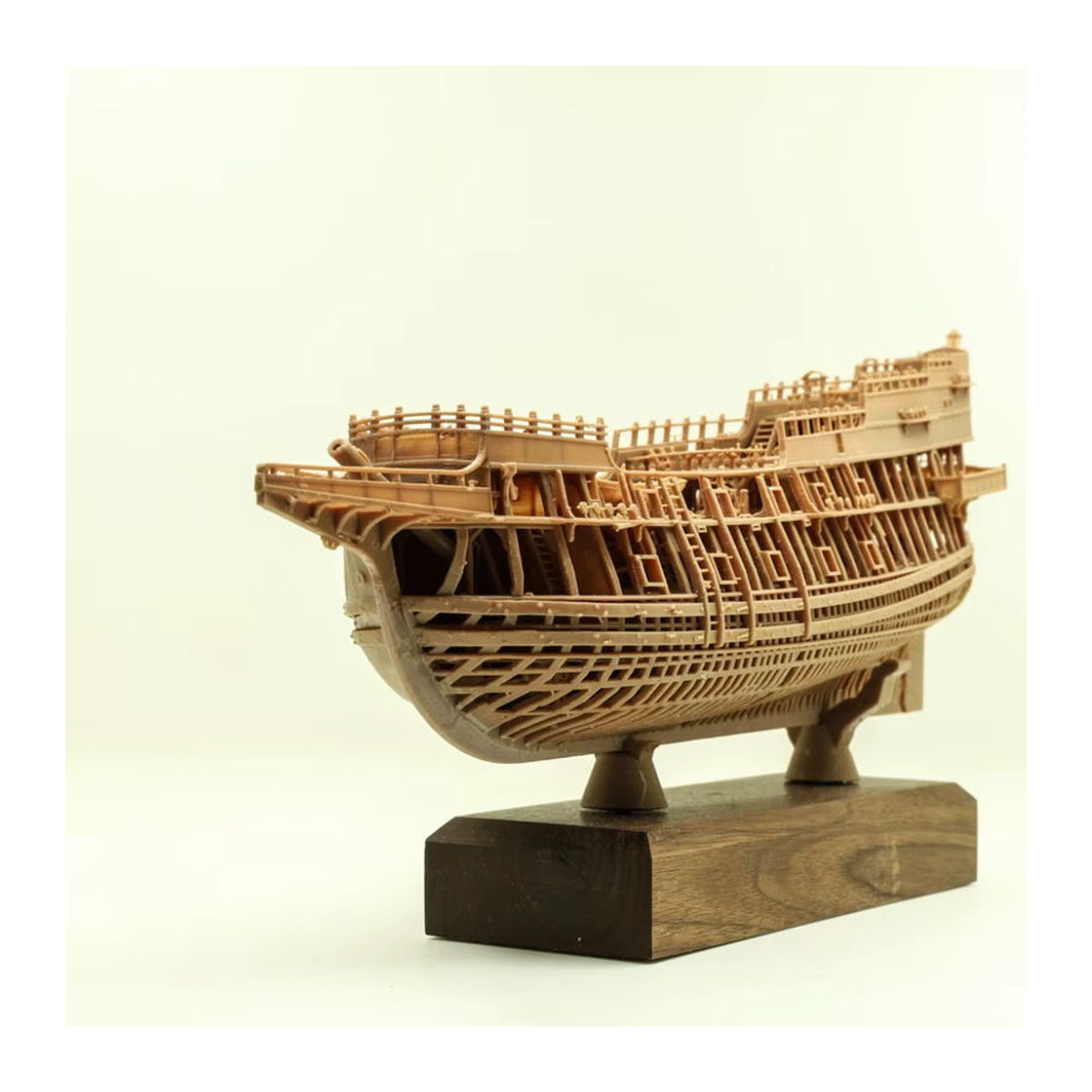 AT 99 MODEL Segelboot Modell Kit 1/200 mit innerer Rippenstruktur aus Kunstharz in Beige - Bild 3